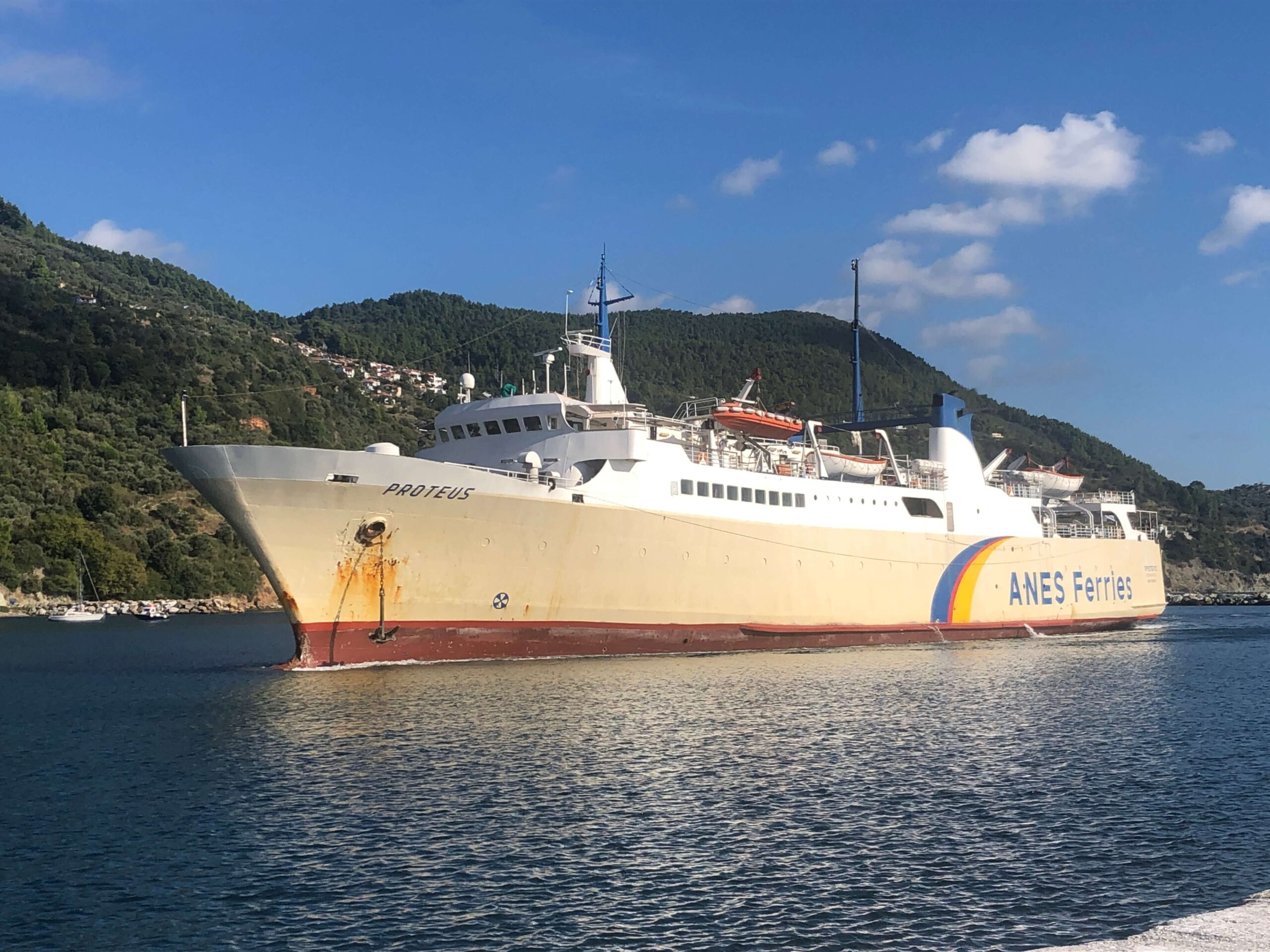 Proteus arriving Loutraki